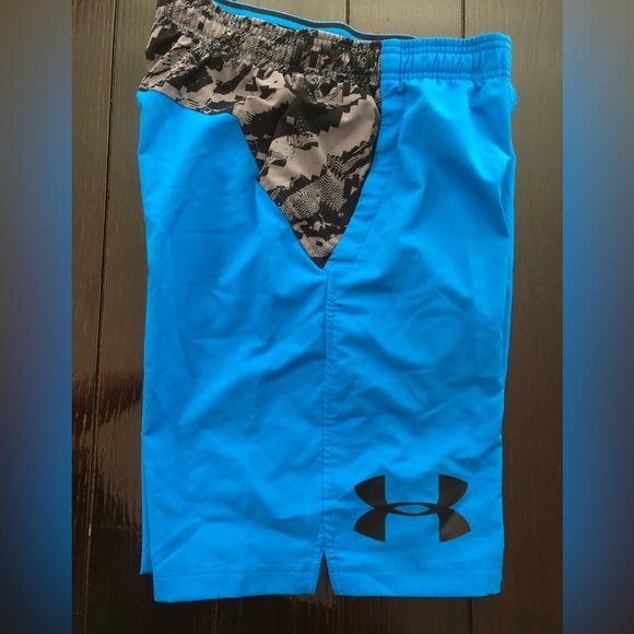 Under Armour Tough Mudder shorts - Picture 3 of 5